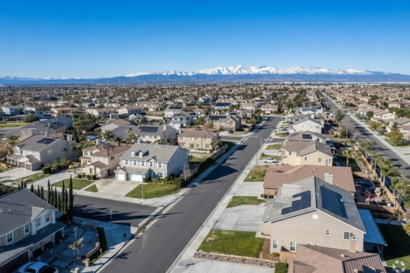 Mira Loma, CA